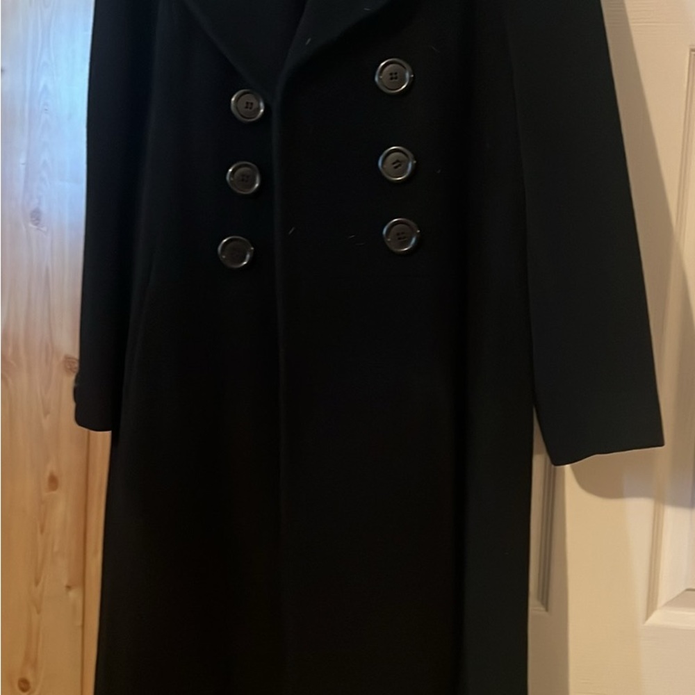 Chic Black Double-Breasted Coat